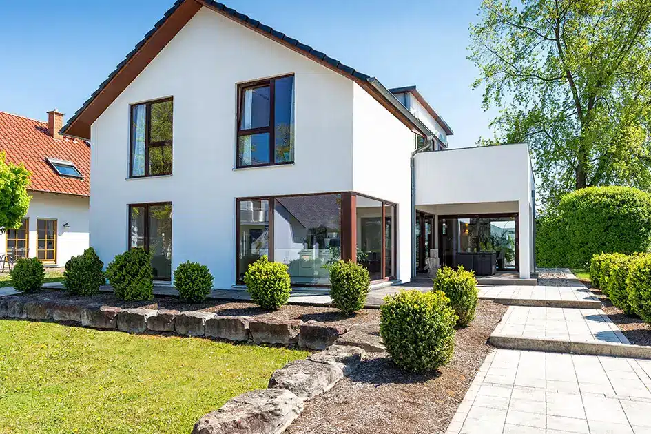 Zweigeschossiges Einfamilienhaus mit Garten